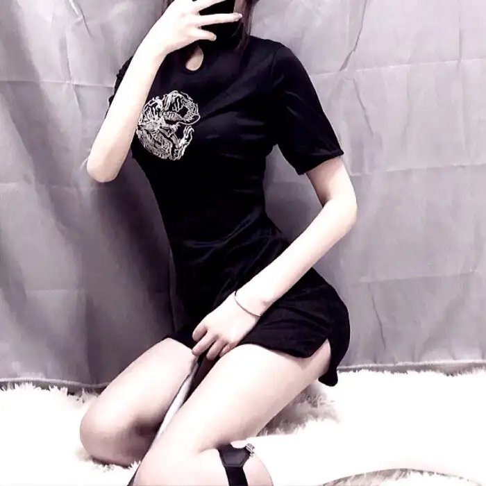 踉跄女孩